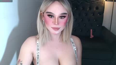 CARMINA online show from December 3, 2:45 am