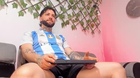 supreme_alpha_ online show from January 11, 4:40 am