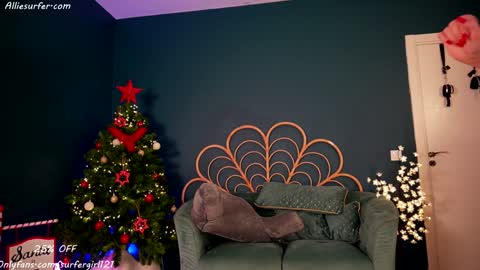 Allie online show from December 14, 5:47 pm