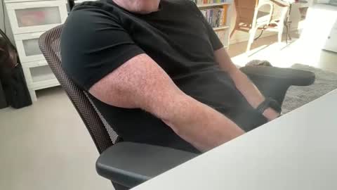 surfstar81 online show from November 6, 11:02 am