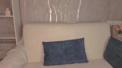 Annie online show from February 27, 1:42 am