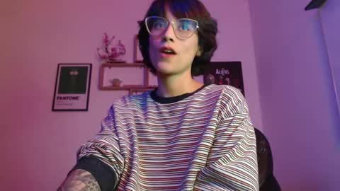 Snapshot of susana_w chatting on December 24, 1:16 am susana_w online show from December 24, 1:16 am