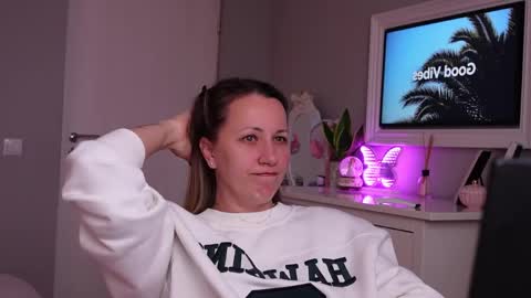 SusanJewel online show from April 30, 7:13 am