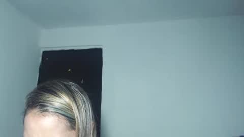 Snapshot of susanleroy chatting on February 13, 10:12 am susanleroy online show from February 13, 10:12 am