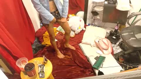 sushiezmon online show from February 8, 10:41 am