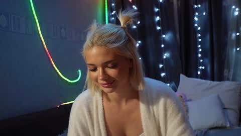 Stacy online show from July 17, 10:11 pm
