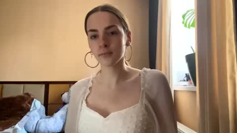 Emila online show from April 15, 9:34 am