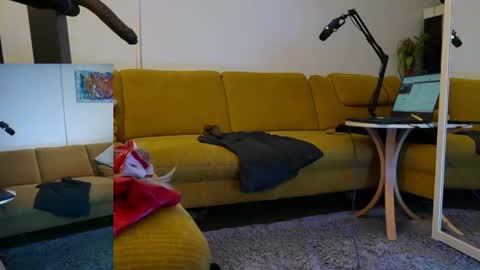 suzannexxxxxx online show from May 9, 10:38 pm