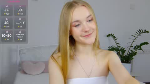 Suzi online show from November 19, 2:38 pm