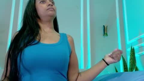 Suzy online show from April 20, 7:50 pm