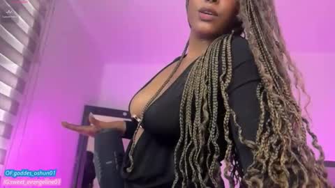 Evangeline online show from December 20, 3:08 pm