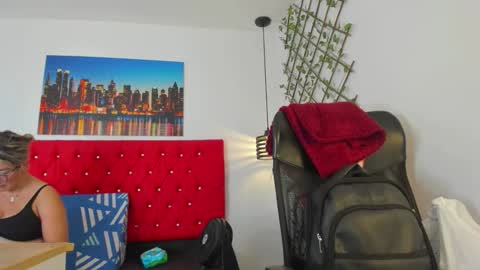 Carolina online show from November 8, 7:06 pm