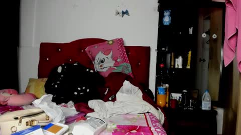 sweet__suck69bitch online show from October 20, 11:43 pm