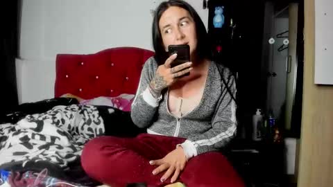 sweet__suck69bitch online show from November 28, 11:45 pm