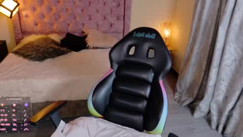 sweet__thang online show from September 23, 4:28 am