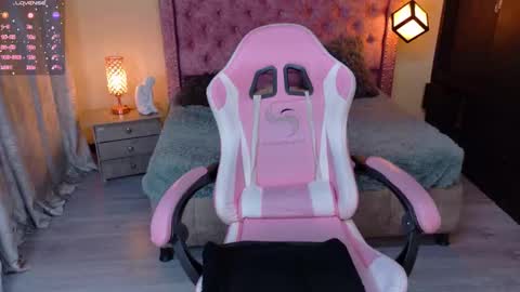 sweet__thang online show from October 23, 6:15 am