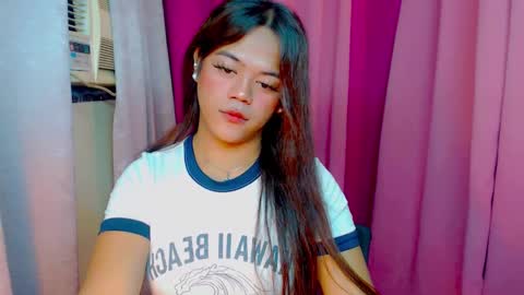Snapshot of sweet_ahrii chatting on February 22, 3:23 am CLEO online show from February 22, 3:23 am