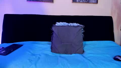 alessandre online show from November 18, 7:28 pm