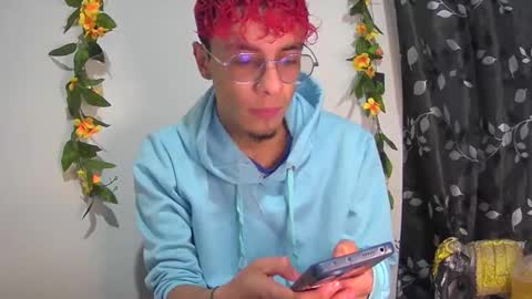 sweet_boy2224 online show from November 14, 10:33 pm