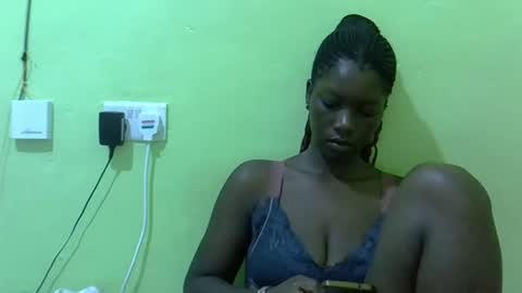 sweet_cherie1 online show from April 18, 5:42 am
