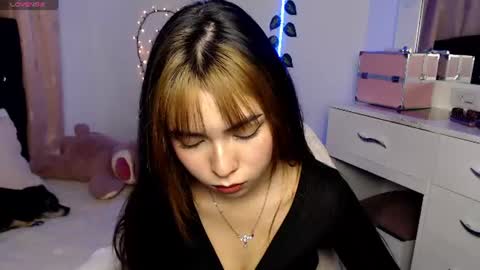Hannah online show from June 11, 2:33 am