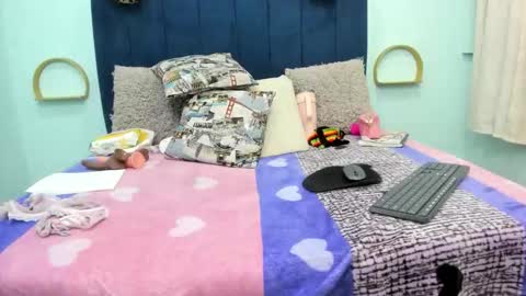 sweet_klem_19 online show from November 28, 12:18 am