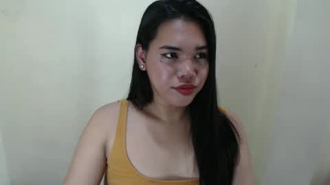 Snapshot of sweet_love52 chatting on January 6, 3:53 am Hello im Lovely Hera youre Pleasure online show from January 6, 3:53 am