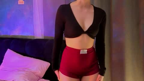Lana online show from May 8, 5:40 pm