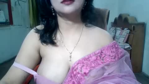 Snapshot of sweet_manisha chatting on February 17, 6:42 am sweet_manisha online show from February 17, 6:42 am