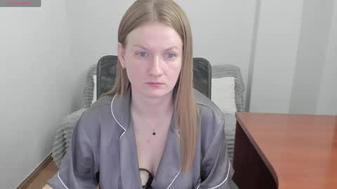 Mila online show from April 21, 2:15 am