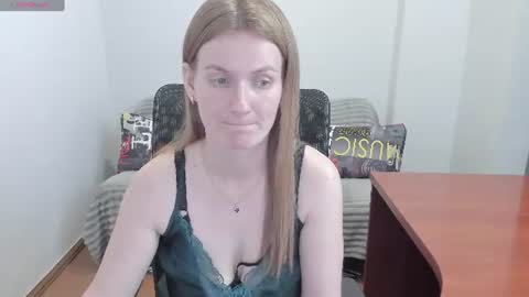 Mila online show from June 11, 6:17 pm