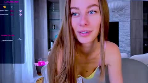 Mia online show from July 19, 10:29 am