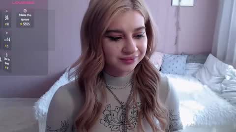 sweet_nicole_333 online show from March 10, 8:06 am