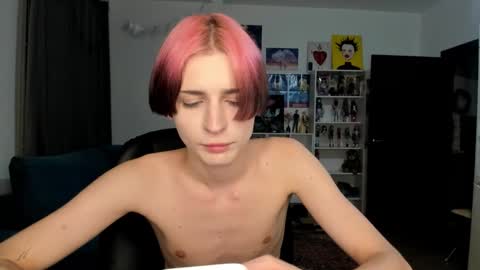 kira online show from December 20, 9:11 pm