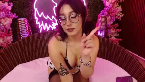 Roxanee online show from March 14, 11:42 pm