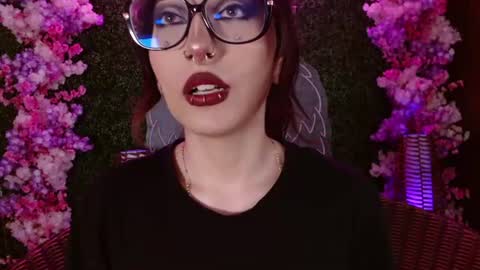 Roxanee online show from June 23, 8:37 pm
