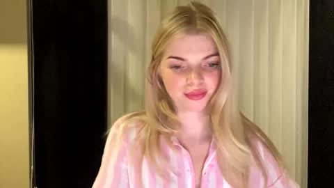 Mira online show from November 4, 9:49 pm