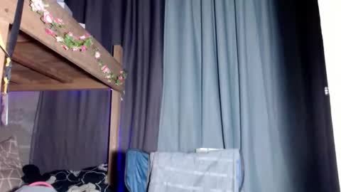 sweet_vell online show from May 11, 8:06 pm