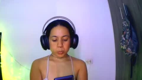 sweetapril_1991 online show from September 11, 9:38 pm