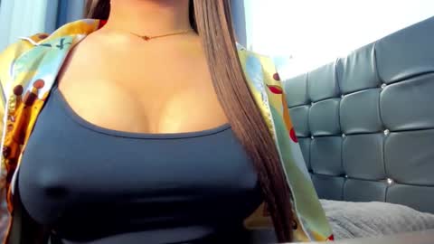 sweetest_one4 online show from December 22, 7:42 pm