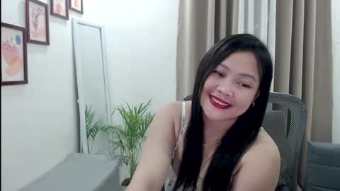 Snapshot of sweetestsmile_ chatting on February 26, 3:46 am Khaye online show from February 26, 3:46 am