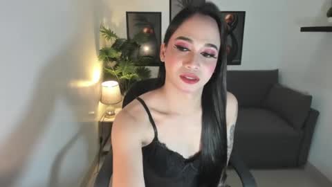 sweetkatniss online show from June 12, 11:26 pm