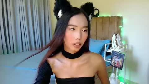 sweetgirl_daphne online show from April 27, 6:33 am