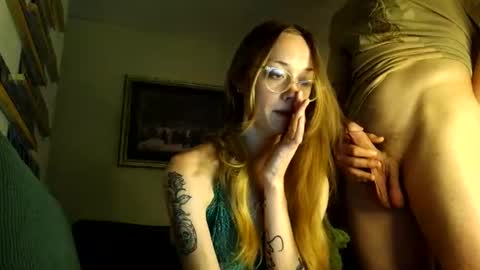 sweetgirlls online show from May 31, 5:06 am
