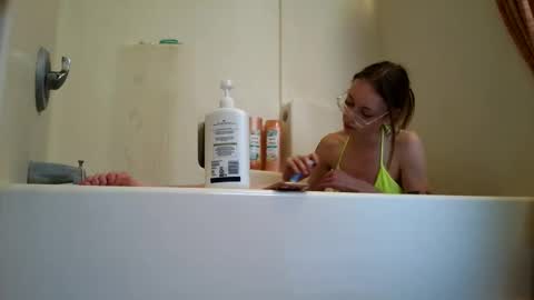 sweetgirlls online show from May 20, 11:44 pm