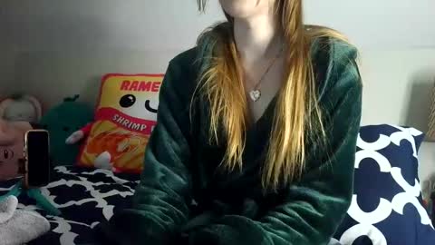 sweetgirlls online show from March 5, 10:52 pm