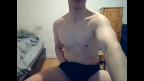 sweetguy8210 online show from October 25, 10:47 am