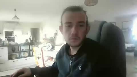 sweetguyss12 online show from December 17, 1:51 pm