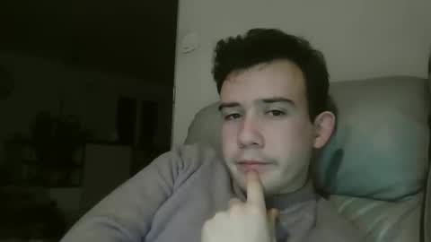 sweetguyss12 online show from February 12, 10:24 pm