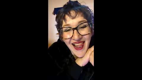 sweethoneypeach online show from May 29, 7:01 pm